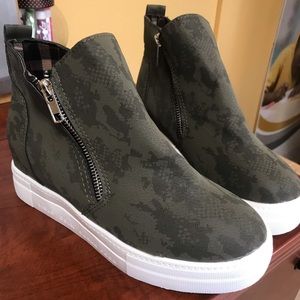 Women’s wedge high top sneakers